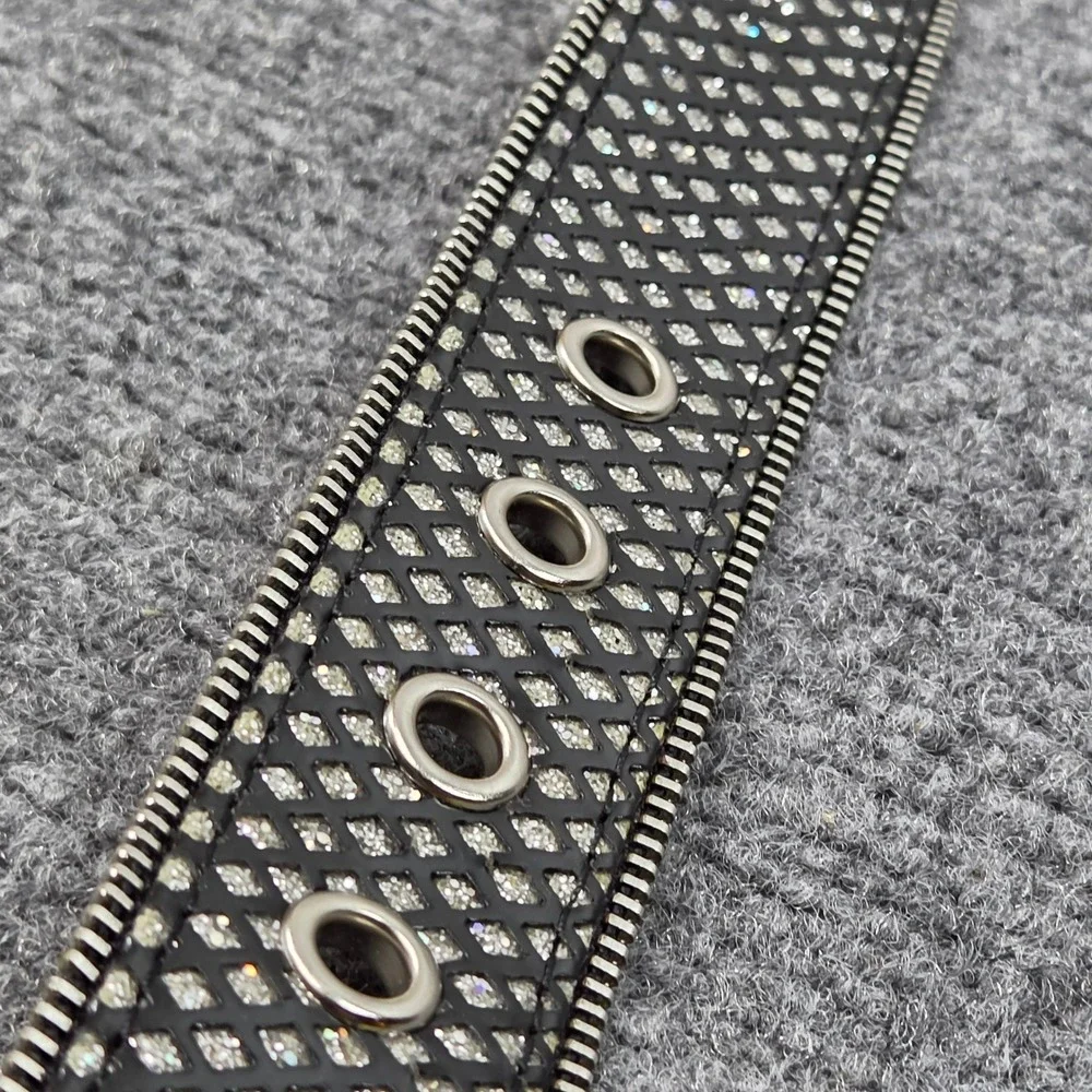 Unbranded this eye